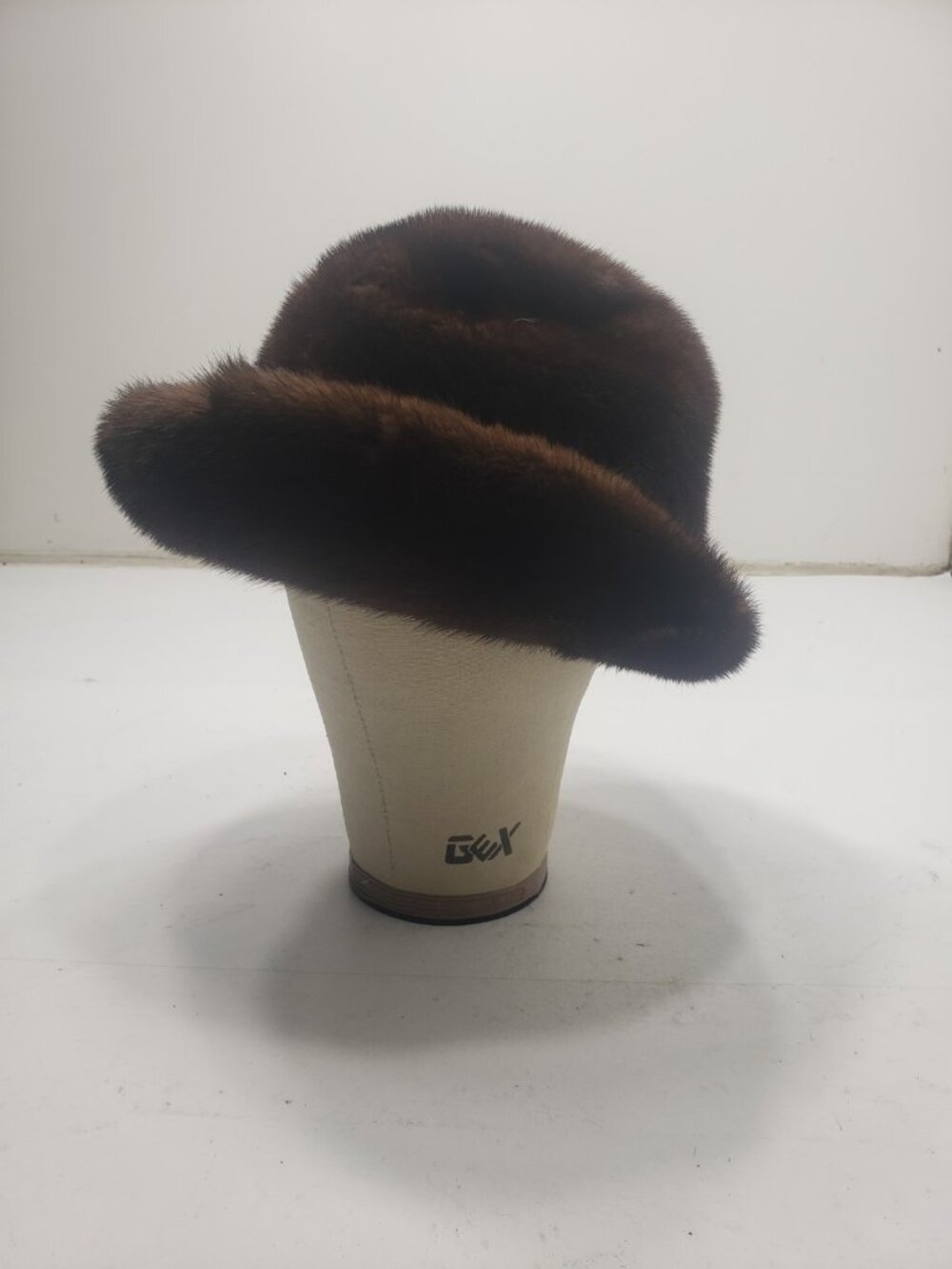 Vintage Brown Fur Fedora Hat Wide Brim Black Band Unmarked 8.25 x 6.25
